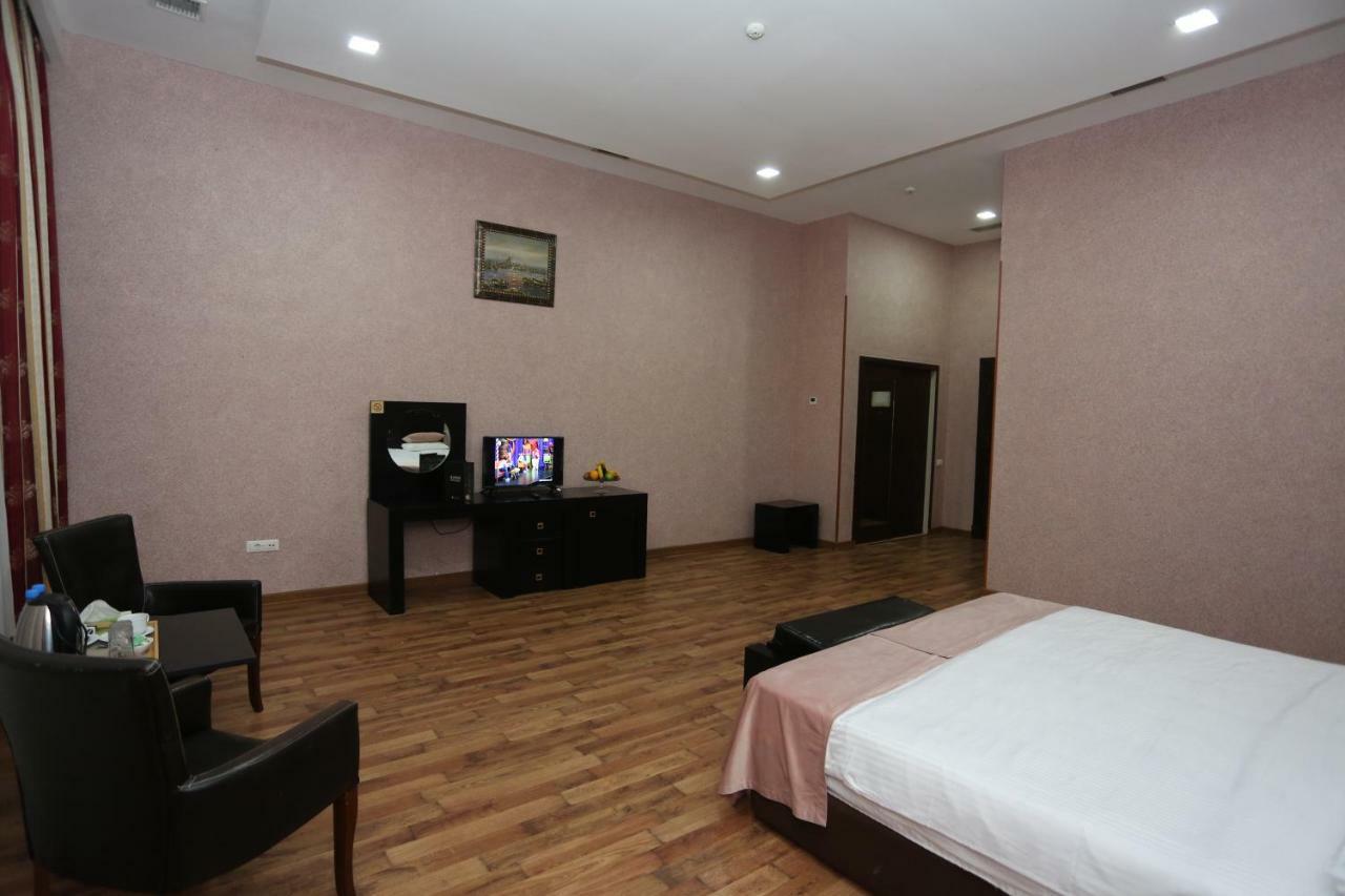 Ambassador Hotel Baku Exterior photo