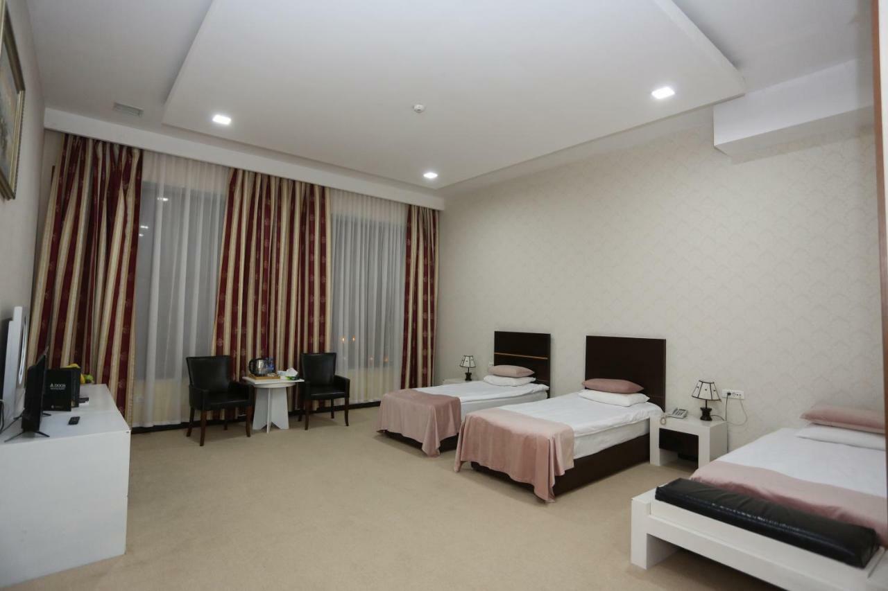 Ambassador Hotel Baku Exterior photo